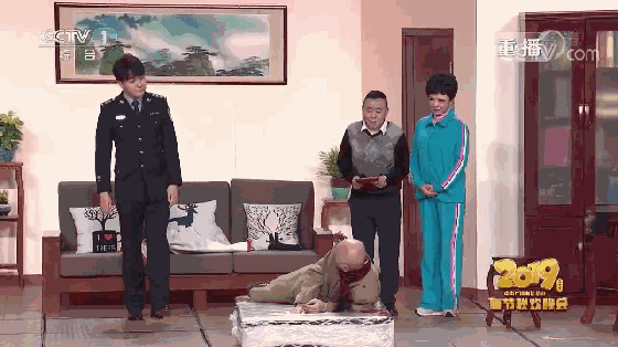 情人节---草莓视频网站棕床垫给家人温馨的陪伴 